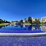 Paradise With Pool By Homing