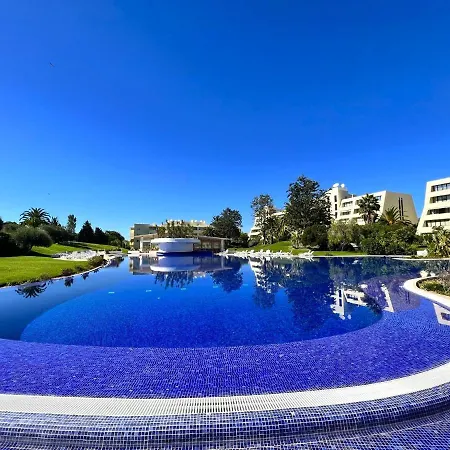 Paradise With Pool By Homing Alvor