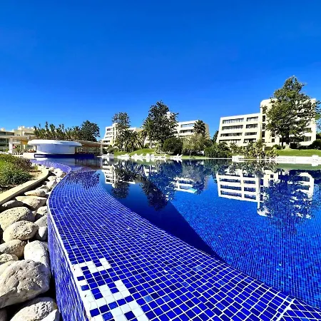 Paradise With Pool By Homing