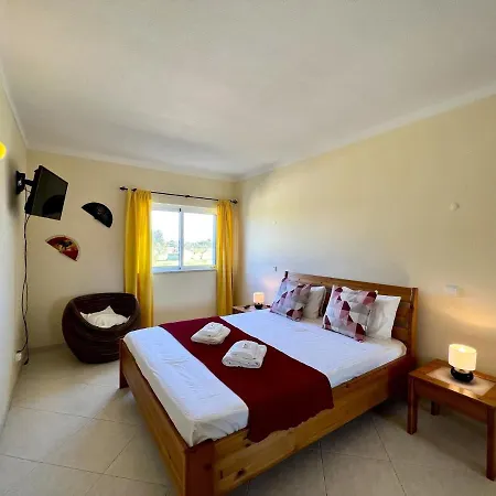 Paradise With Pool By Homing *