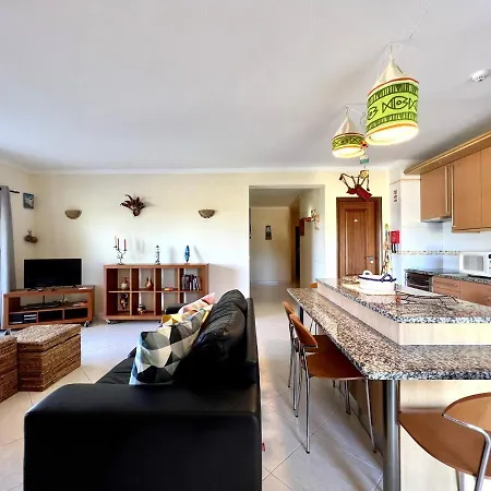 Paradise With Pool By Homing Apartamento *