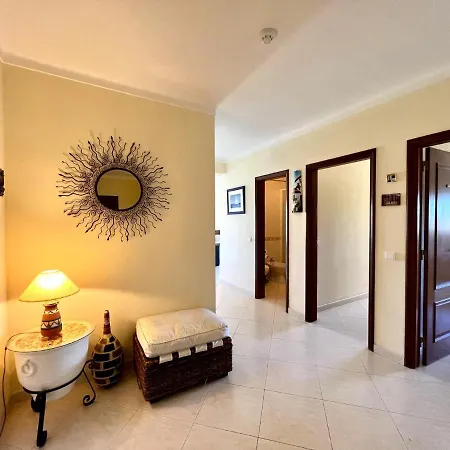 Paradise With Pool By Homing Appartement